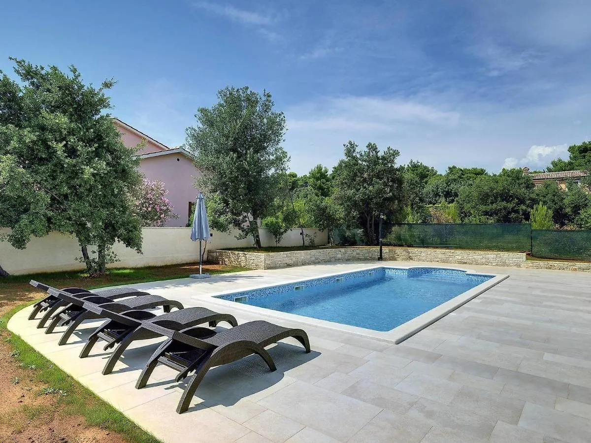 Villa With Pool In The South Of Istria Medulin