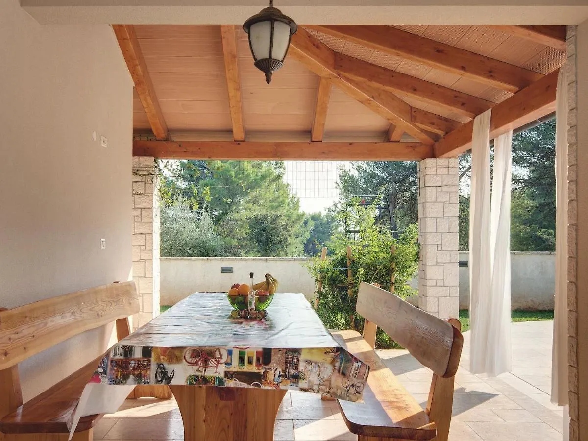 Villa With Pool In The South Of Istria Medulin