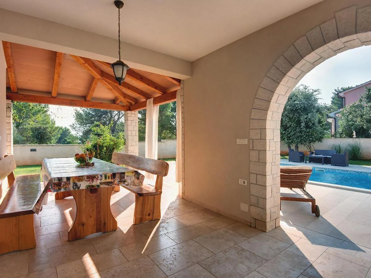 Villa With Pool In The South Of Istria Medolino
