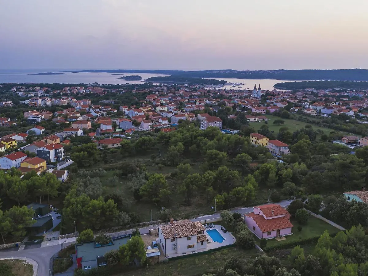 Villa With Pool In The South Of Istria Medulin