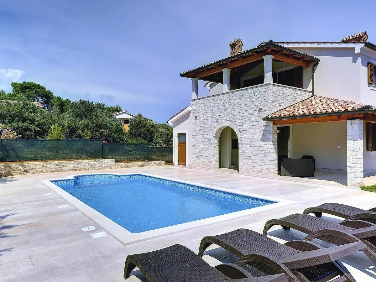 Villa With Pool In The South Of Istria Medulin