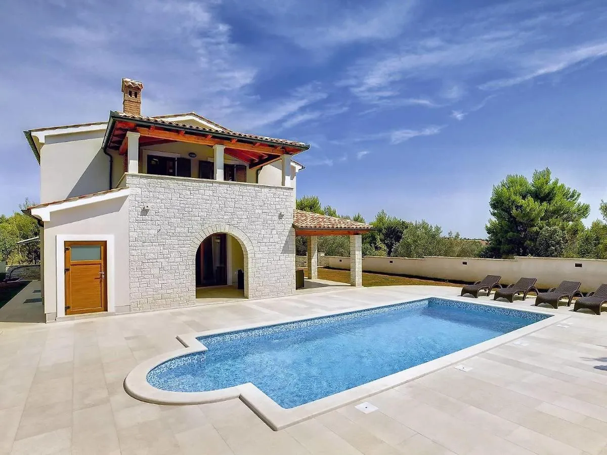 Villa With Pool In The South Of Istria Medulin
