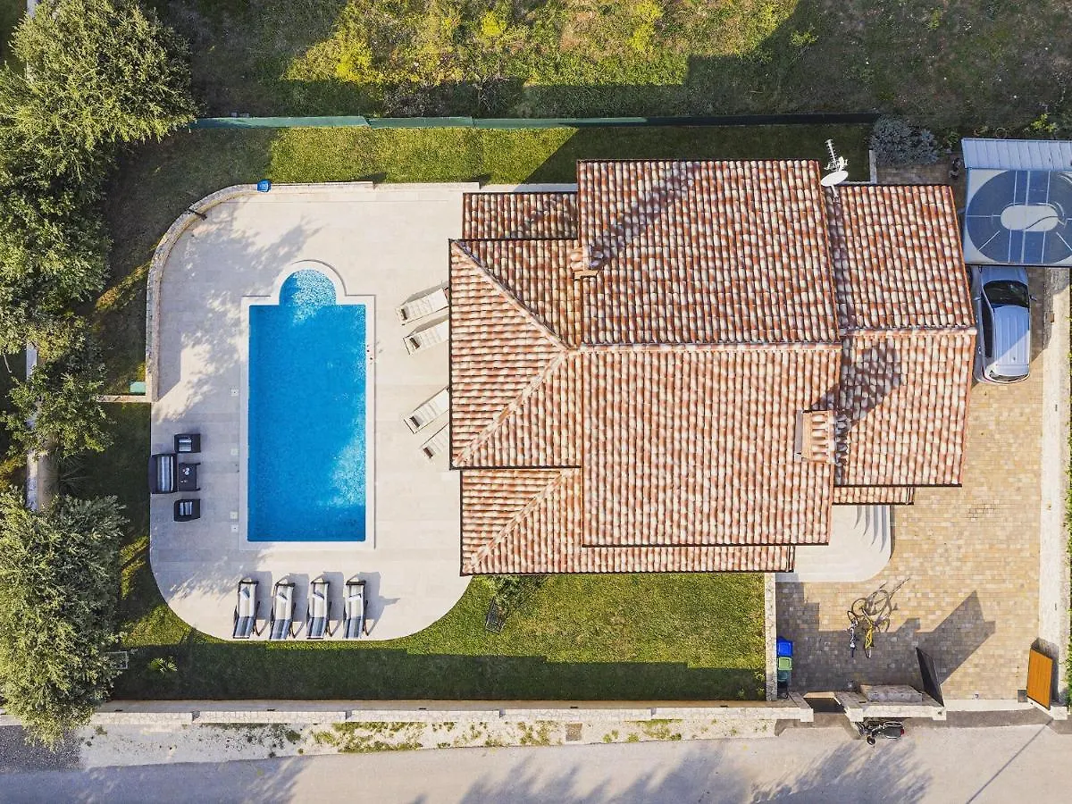 Villa With Pool In The South Of Istria Medulin