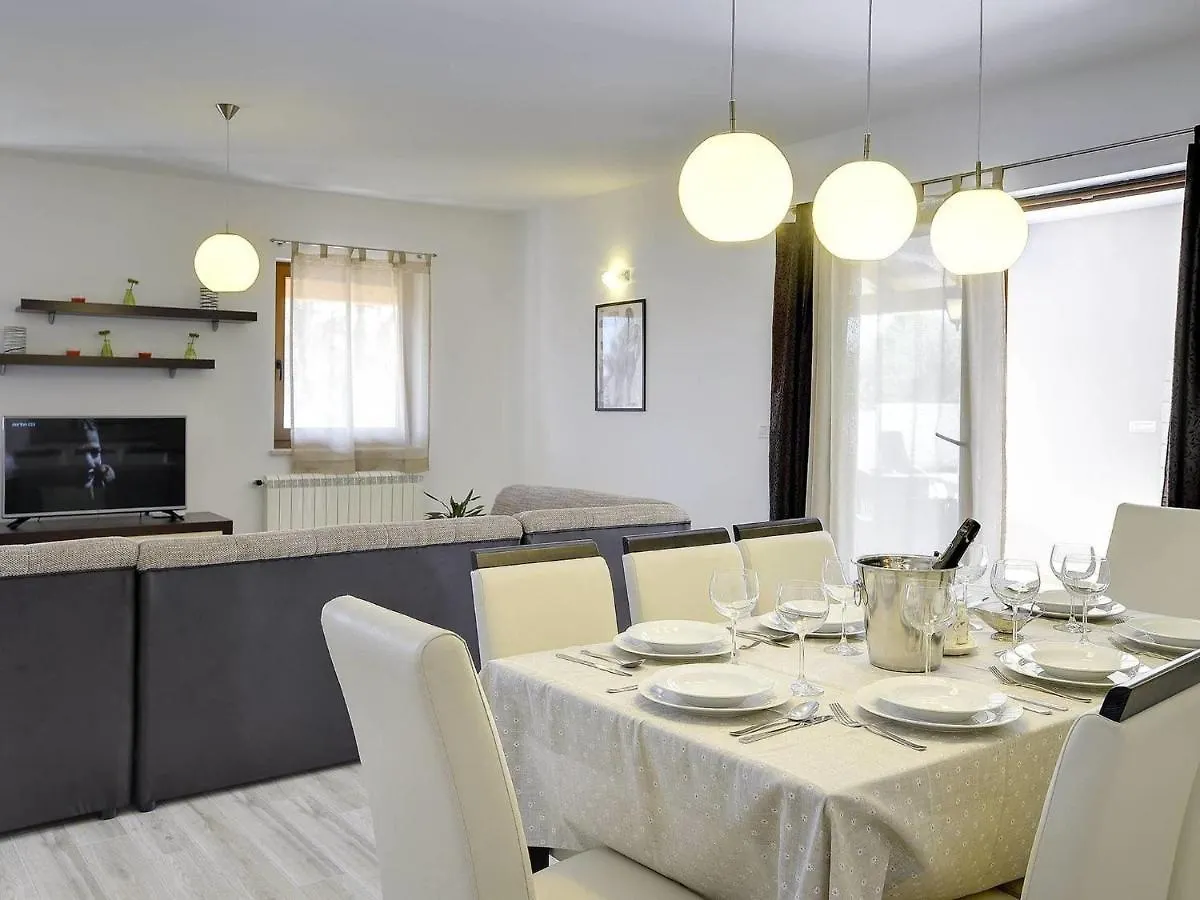 Villa With Pool In The South Of Istria Medulin