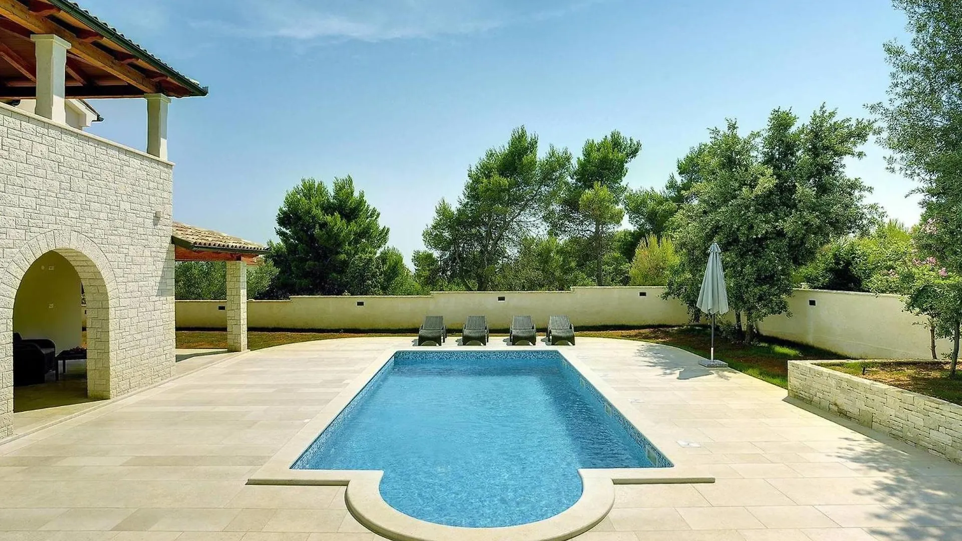 Villa With Pool In The South Of Istria Medulin Croatia